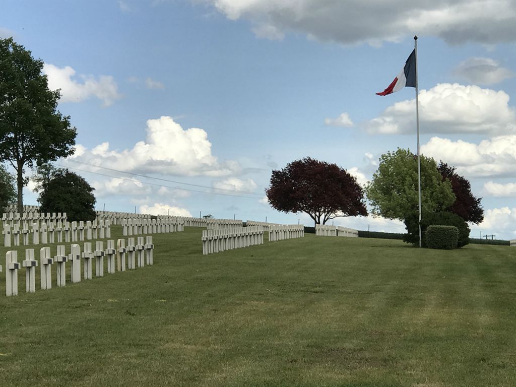 Nécropole nationale Le Prieuré de Binson (military cemetery at Châtillon-sur-Marne)